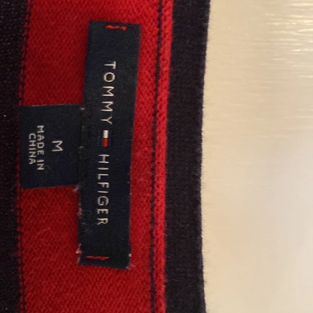 Tommy Hilfiger Sweater - Picture 2 of 4
